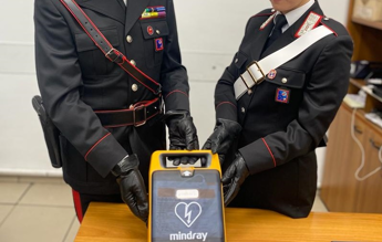 Roma, furto defibrillatore in fermata metro: 2 arresti