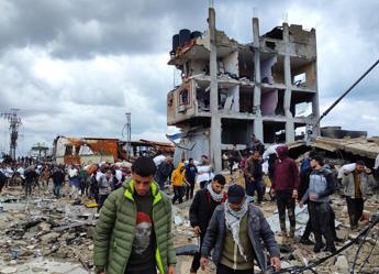 Israele, Hamas: “In corso negoziati per cessate il fuoco”. Egitto avverte: “Sì entro 2 settimane o attacco a Rafah”