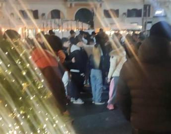 Roma, risse tra gang rivali e coltellate in pieno centro, commercianti scrivono al sindaco
