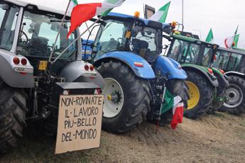 Sanremo, gli agricoltori: “Noi sul palco del Festival oppure tutti i trattori in città”