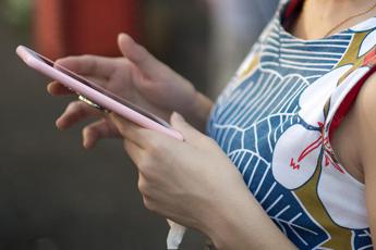 Telefoni cellulari in tilt, blackout smartphone in Usa