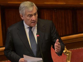 Ucraina, Tajani: “Accordo bilaterale con Italia tassello per la pace”. Mosca: “Solo propaganda”
