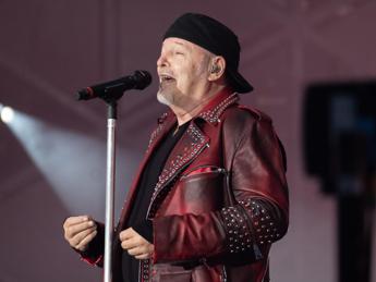 Vasco Rossi: “Free Palestine bello slogan, ma se implica distruzione di Israele mi ribello”