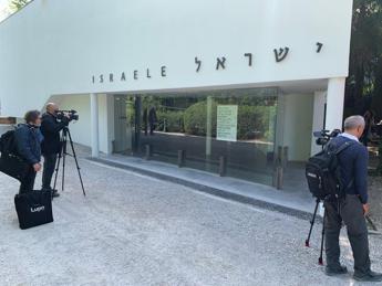 Biennale Arte Venezia 2024, padiglione Israele chiuso “fino a liberazione ostaggi”