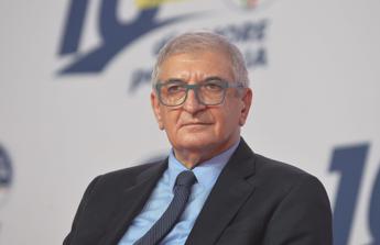 Foti: “Studenti che protestano nelle università? Era meglio mandarli a zappare”