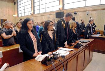 Alessia Pifferi condannata all’ergastolo per omicidio della figlia