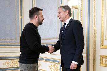 Blinken a sorpresa in Ucraina, vede Zelensky. Putin in Cina giovedì e venerdì