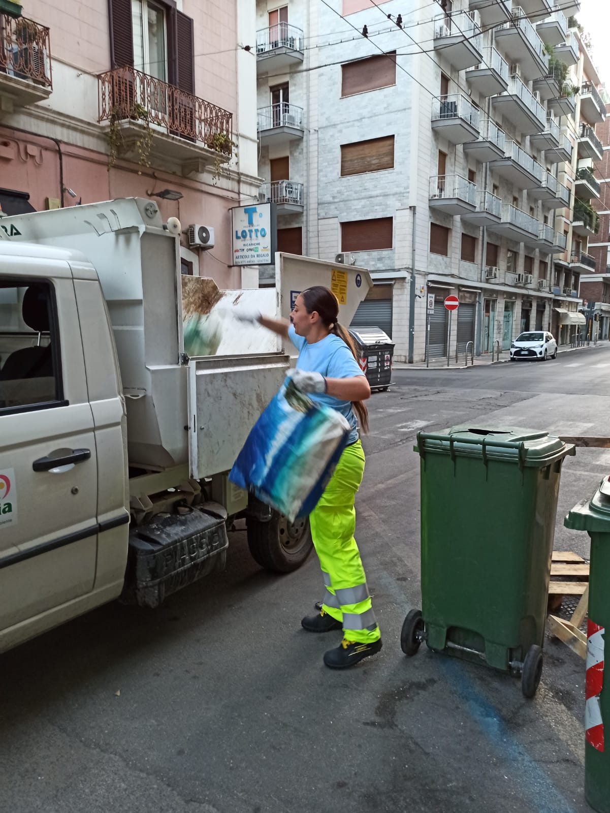 COMUNE DI BARI: IN SERVIZIO 19 NUOVI OPERATORI STAGIONALI A INTEGRAZIONE DELL’ORGANICO DI AMIU PUGLIA
