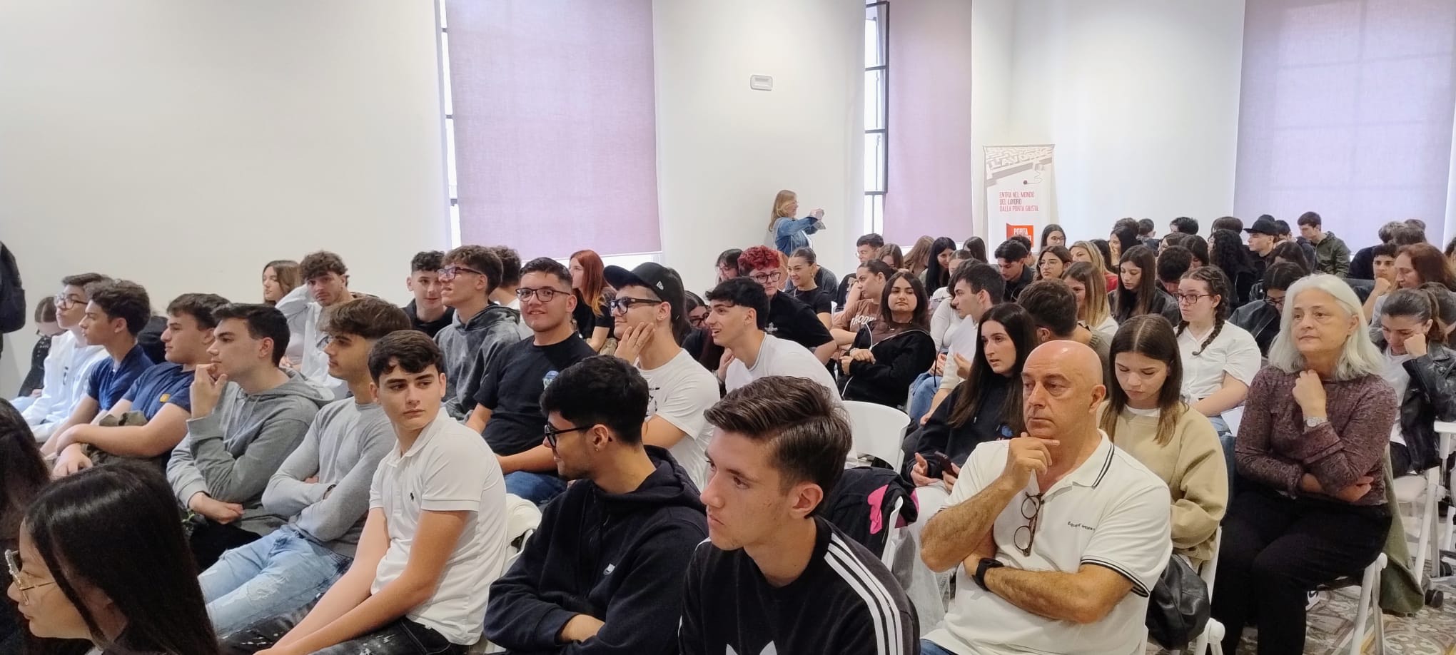BARI: “LIBERI DI RESTARE, GIOVANI E FUTURO TRA SFIDE E OPPORTUNITÀ NEL MEZZOGIORNO”