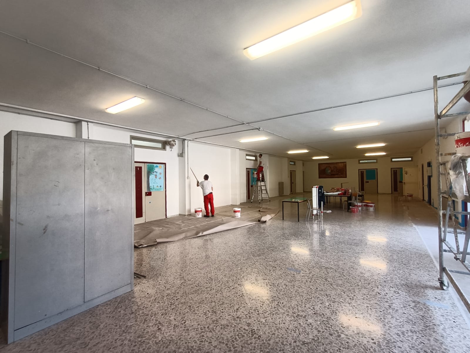 BARI: MANUTENZIONE SCUOLE CITTADINE NEI MESI ESTIVI AL LAVORO GLI ADDETTI DELLA MULTISERVIZI GIA EFFETTUATI OLTRE 500 INTERVENTI