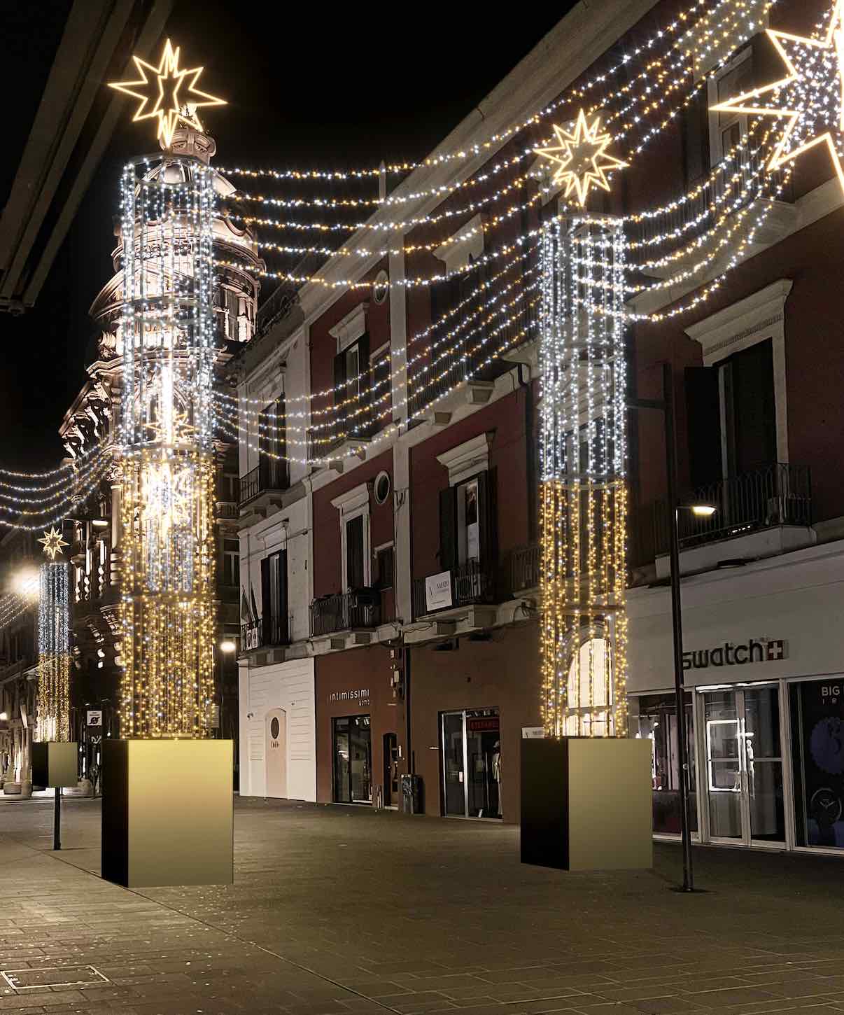 BARI, AL VIA STASERA LE OPERAZIONI DI ALLESTIMENTO DELLE INSTALLAZIONI LUMINOSE IN VIA ARGIRO