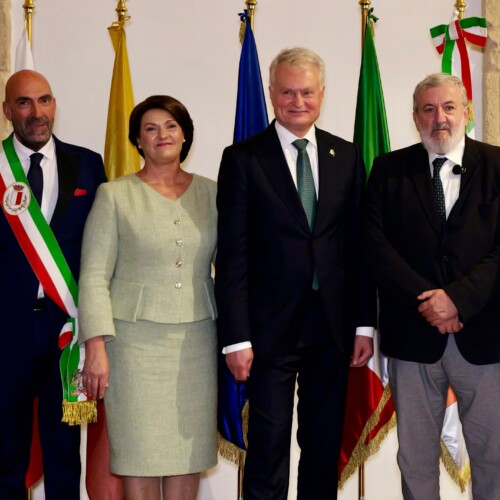 EMILIANO ACCOGLIE IL PRESIDENTE DELLA REPUBBLICA DI LITUANIA NAUSĖDA