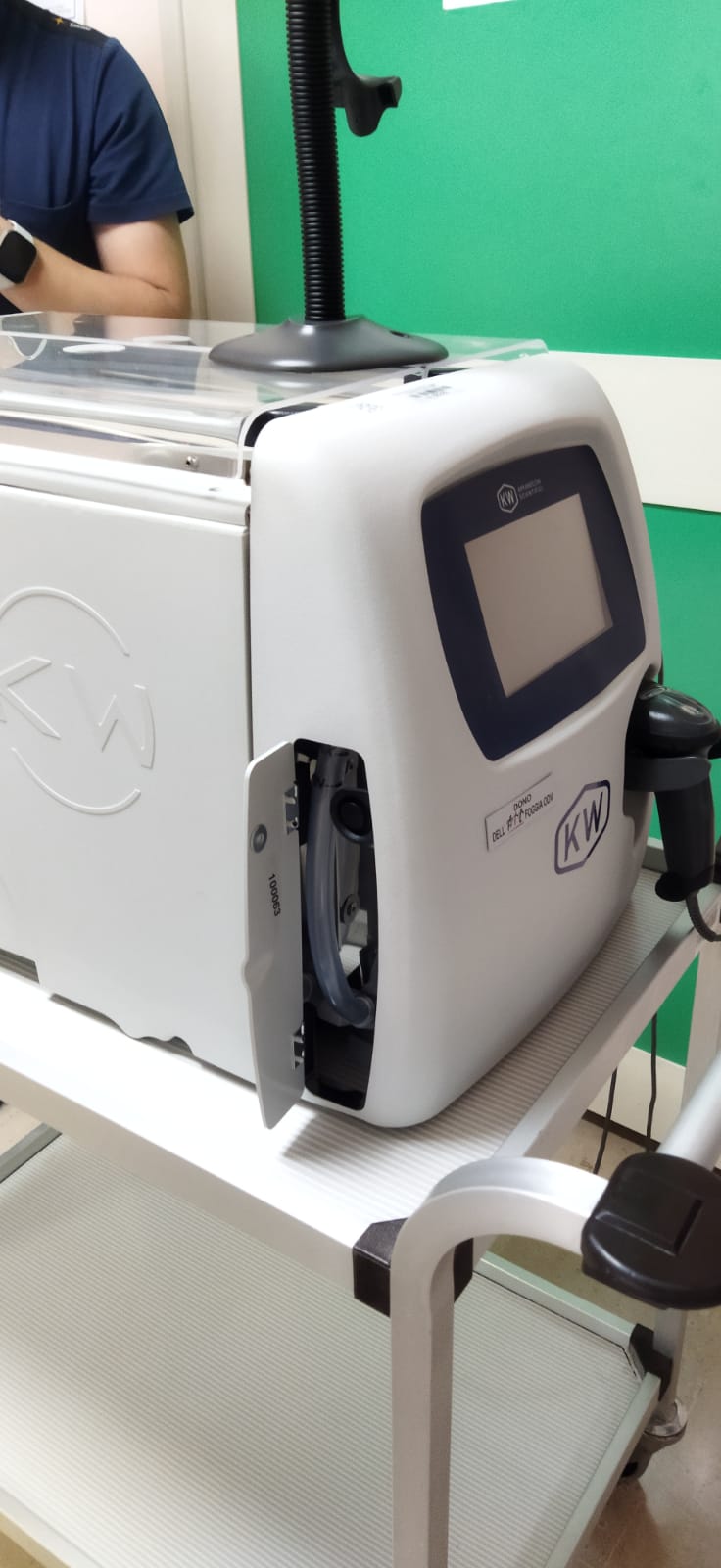 Policlinico Foggia: donati alla Struttura Complessa di Ematologia dall’AIL di Foggia quattro postazioni per prelievi e uno scongelatore rapido di sacche cellule staminali