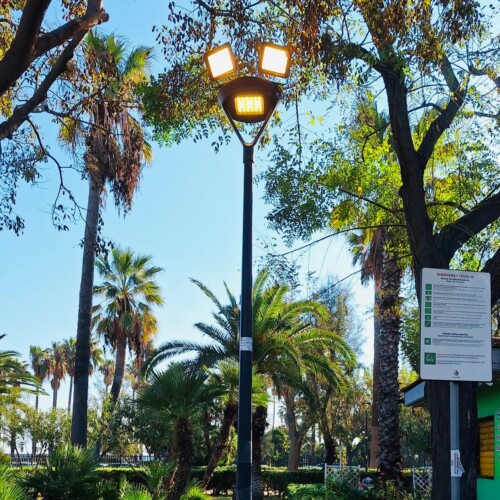PUBBLICA ILLUMINAZIONE IN CITTÀ NUOVE LUCI SUL PARCHEGGIO DI SANTA CHIARA E SUL GIARDINO DI VIA OBERDAN INTERVENTI STRAORDINARI ANCHE NEL GIARDINO BADEN POWELL E NEL PARCO DON TONINO BELLO