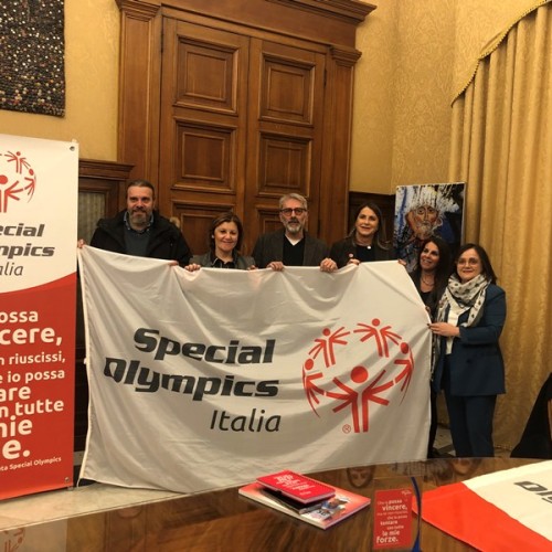 Presentato a Palazzo della Città Flash Mob 2025 Special Olympics: appuntamento il 29 novembre in piazza Umberto