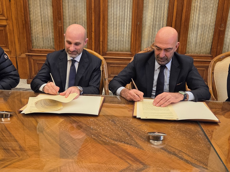 Destagionalizzazione turistica e rafforzamento dell’attrattività della città di Bari: siglato protocollo d’intesa tra Comune e Aeroporti di Puglia per il potenziamento di alcuni voli
