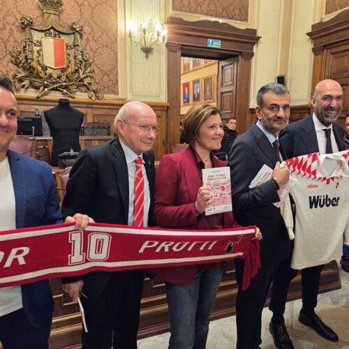 “Bari ti amo! Parola di Zar”: presentato a Palazzo della Città il libro scritto a quattro mani dall’ex calciatore biancorosso Igor Protti e dal giornalista sportivo Michele Salomone
