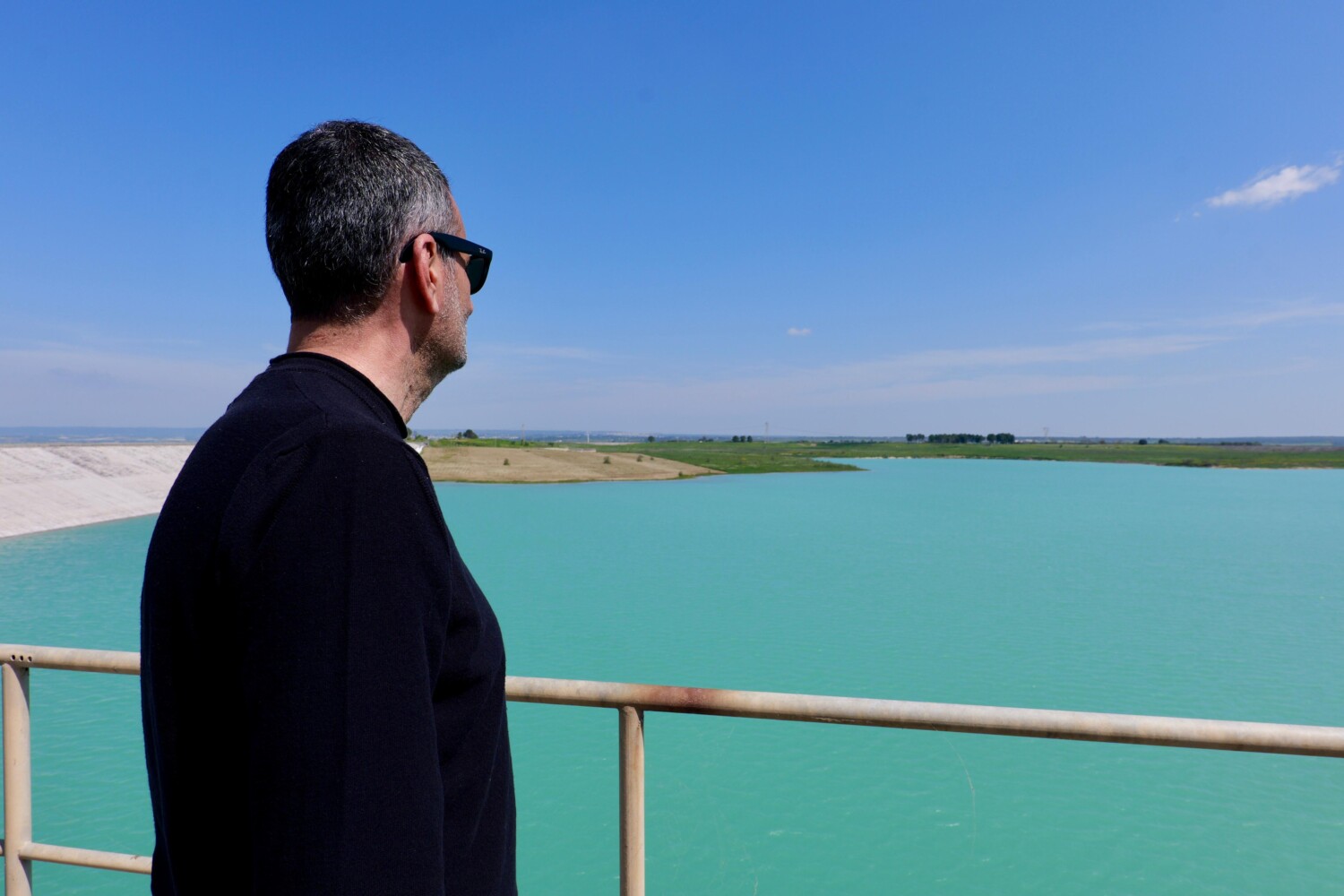 Diga del Pappadai entra in funzione con l'acqua in arrivo dalla Basilicata: il sopralluogo di Decaro e Paolicelli con De Collanz di Acque del Sud. Decaro: "Con l'acqua raccolta in questo invaso serviremo fino a 12 ettari di campi del territorio jonico"