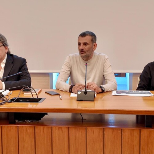 Riuso sociale dei beni confiscati, presentati i 13 progetti finanziati da Regione Puglia Decaro: “Dove c’erano le mafie, oggi torna la comunità”. Miglietta: “Segnale di cambiamento per la storia dei territori”
