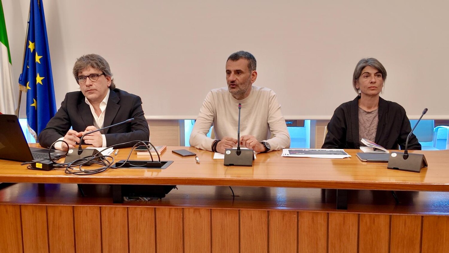 Riuso sociale dei beni confiscati, presentati i 13 progetti finanziati da Regione Puglia Decaro: "Dove c'erano le mafie, oggi torna la comunità". Miglietta: "Segnale di cambiamento per la storia dei territori"