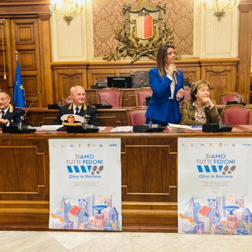 “SIAMO TUTTI PEDONI – OLTRE LE BARRIERE”: PRESENTATA LA CAMPAGNA NAZIONALE PER LA SICUREZZA STRADALE DEGLI UTENTI VULNERABILI PROMOSSA DALLA POLIZIA LOCALE DI BARI