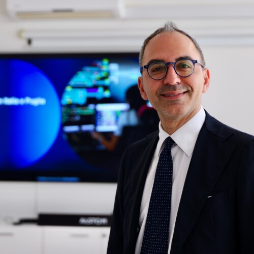 Trasporti, l’assessore Piemontese in visita alla sede Alstom di Modugno (Bari), dove si lavora sulle tecnologie applicate alla mobilità e alla sicurezza del trasporto ferroviario