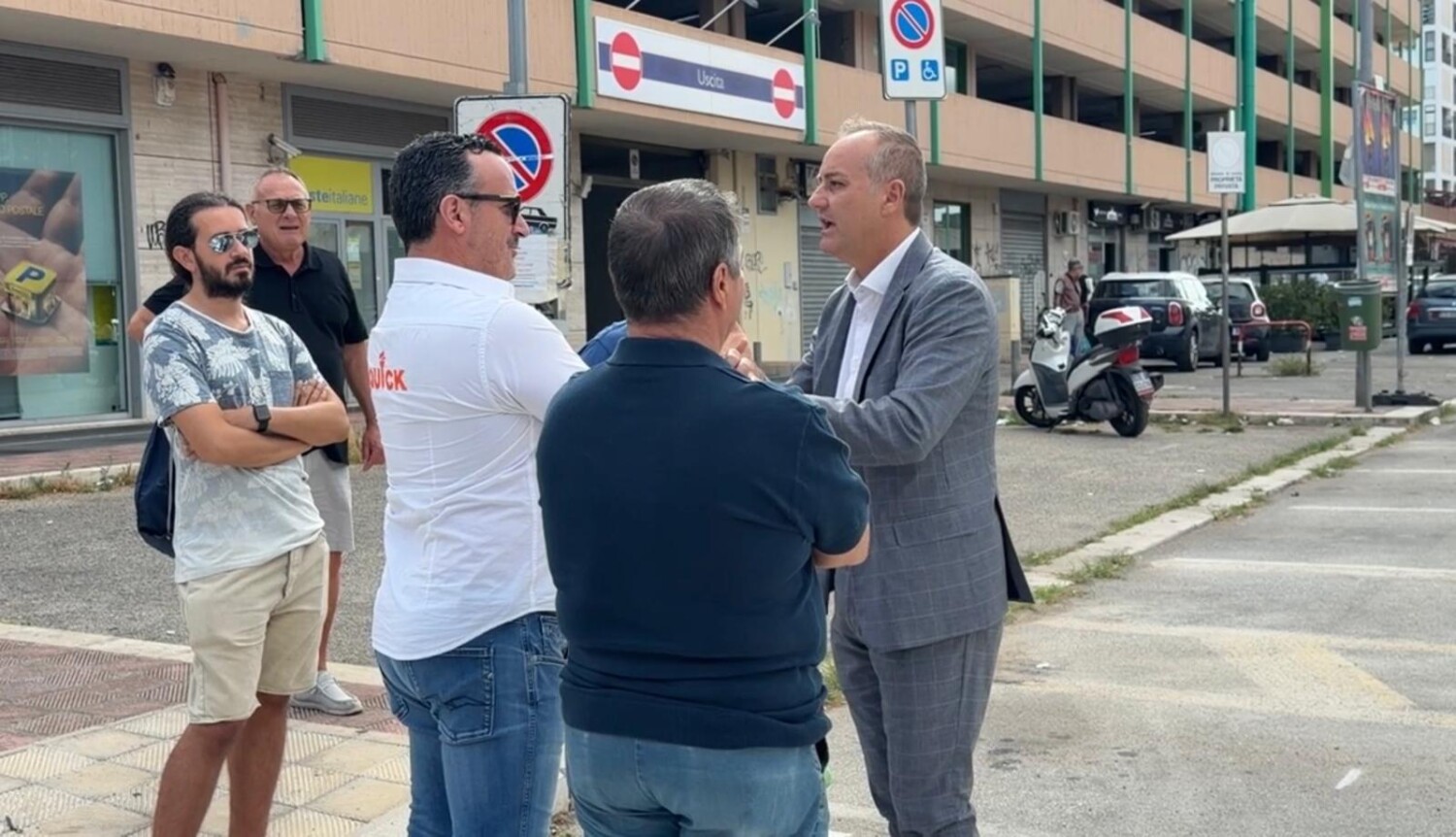 BRT, REALIZZATI I PRIMI PARCHEGGI PREVISTI DALLO STUDIO SULLA SOSTA. SCARAMUZZI: "IN VIA GARRONE 34 NUOVI POSTI AUTO, PROSEGUIAMO CON GLI INTERVENTI PER RECUPERARE GLI STALLI INTERESSATI DAL TRACCIATO"