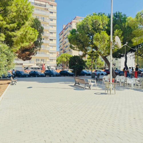 Proseguono i lavori di riqualificazione di via Salvemini (Pirp San Marcello). In via Omodeo la posa del nuovo asfalto Brt
