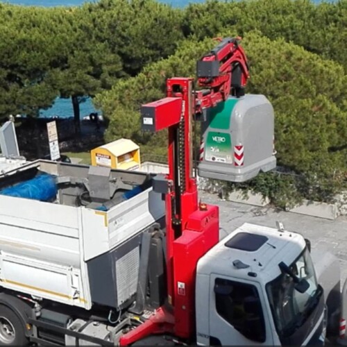 Tra il 16 e il 18 settembre le operazioni di lavaggio dei cassonetti intelligenti a Madonnella, previste interruzioni temporanee alla circolazione veicolare nelle ore notturne