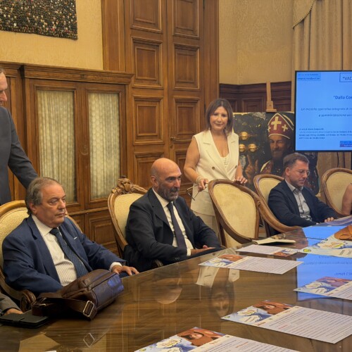 VACCINIAMO IL FUTURO: PRESENTATA LA SECONDA FASE DEL PROGETTO DI SANITÀ PUBBLICA E MEDICINA DI PROSSIMITÀ. VACCINAZIONI GRATUITE E SENZA PRENOTAZIONE NEI QUARTIERI DELLA CITTÀ