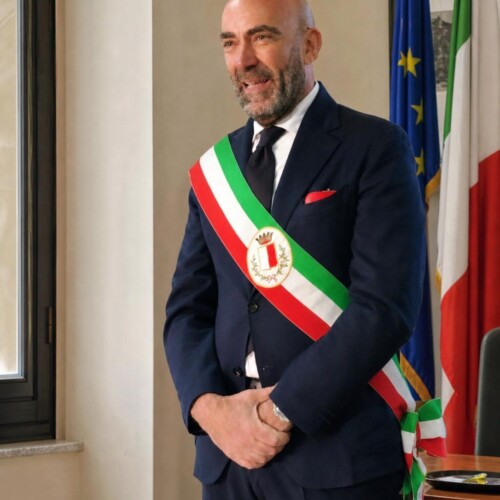 EMERGENZA CARBURANTI, IL SINDACO DI BARI LECCESE: “CITTÀ A RISCHIO COLLASSO, SERVIZI ESSENZIALI IN PERICOLO. NON POSSIAMO ATTENDERE IL 27 OTTOBRE”
