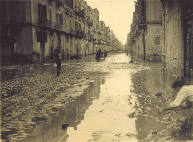 Inaugurazione della mostra fotografica "Acqua che non si aspetta - Le alluvioni storiche di Bari in occasione del centenario dell'evento del 1926", promossa dal DICATECh del Politecnico di Bari e dal DiSTeGeo dell'Università degli Studi di Bari Aldo Moro