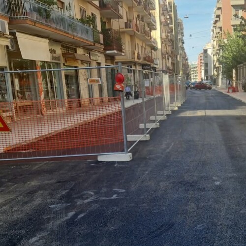 Proseguono i lavori della linea Lilla in corso Benedetto Croce: ecco come saranno la corsia preferenziale e le fermate. Riaperto al transito delle auto il tratto compreso tra via Laterza e via Monfalcone